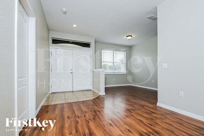 8314 Greystone Dr in Lakeland, FL - Foto de edificio - Building Photo