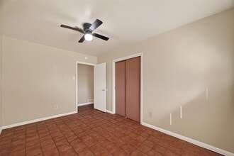 1211 Helms Rd in Houston, TX - Building Photo - Building Photo