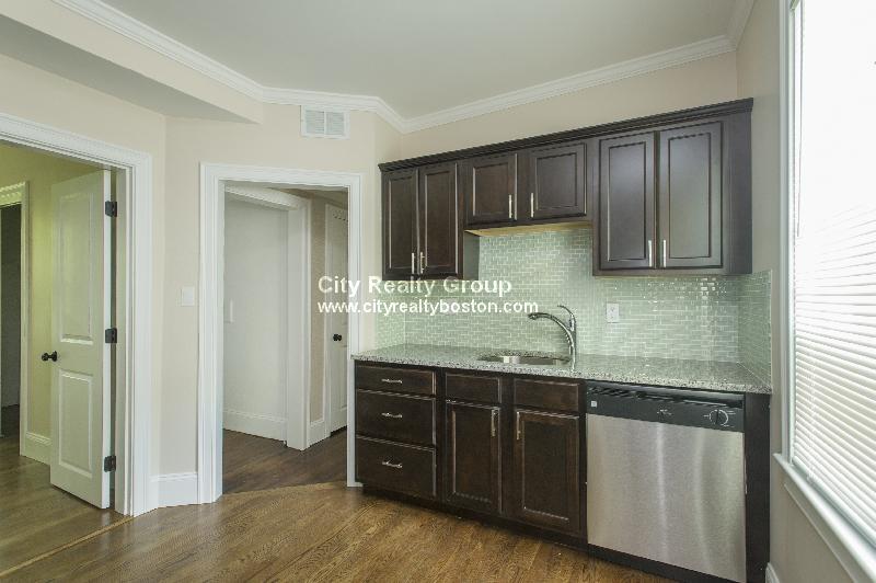 2971 Washington St, Unit A in Boston, MA - Building Photo