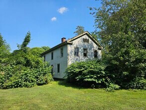 33 Wildwood Ave in Madison, CT - Building Photo - Building Photo