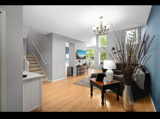 6715 158th St W in Apple Valley, MN - Building Photo - Building Photo