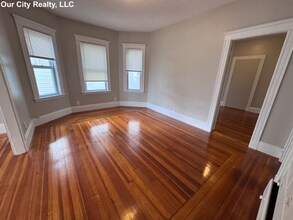 26-28 Belknap St in Somerville, MA - Foto de edificio - Building Photo