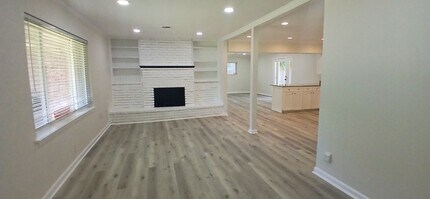 706 Finland Ave in Grand Prairie, TX - Building Photo - Building Photo