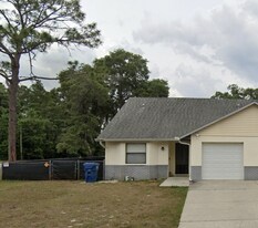 4014 Jason Rd in Spring Hill, FL - Building Photo