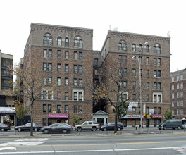 Royal Plaza in Bronx, NY - Building Photo - Building Photo