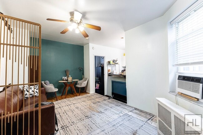 11 STREET, Unit 1A in Brooklyn, NY - Foto de edificio - Building Photo