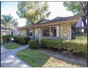 1710 Normandy Pl in Santa Ana, CA - Building Photo - Building Photo