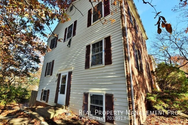 1073 Temple Ct in Sterling, VA - Building Photo - Building Photo