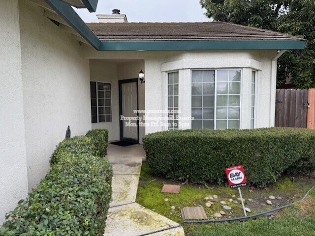 9521 Twin Brooks Ln in Stockton, CA - Building Photo