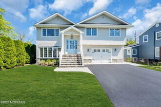 558 Central Ave in Spring Lake, NJ - Building Photo - Building Photo