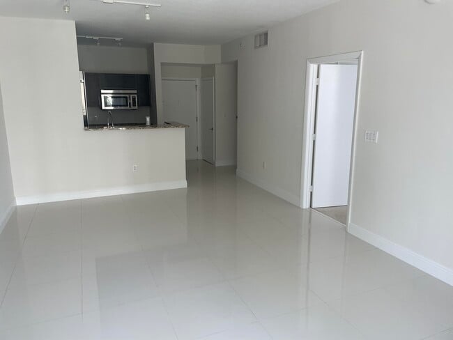 550 Okeechobee Blvd in West Palm Beach, FL - Building Photo - Building Photo