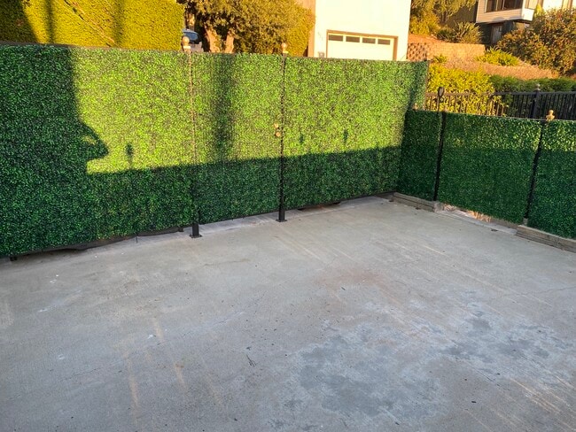 1437 Plumas St in Glendale, CA - Foto de edificio - Building Photo