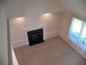 23035 Bland Cir in West Linn, OR - Building Photo - Building Photo