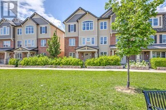 264 Sarah Cline Dr in Oakville, ON - Building Photo - Building Photo