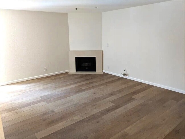 5645 Friars Rd-Unit -Unit 378 in San Diego, CA - Building Photo - Building Photo