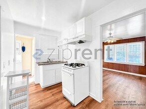 6305 Willoughby Ave in Los Angeles, CA - Building Photo - Building Photo