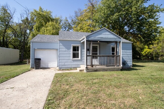 property at 911 Rangeline St