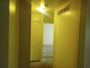 19639 W 12 Mile Rd in Southfield, MI - Building Photo - Building Photo