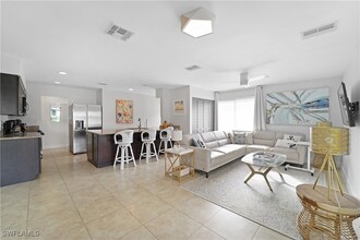 564 107th Ave N in Naples, FL - Building Photo - Building Photo