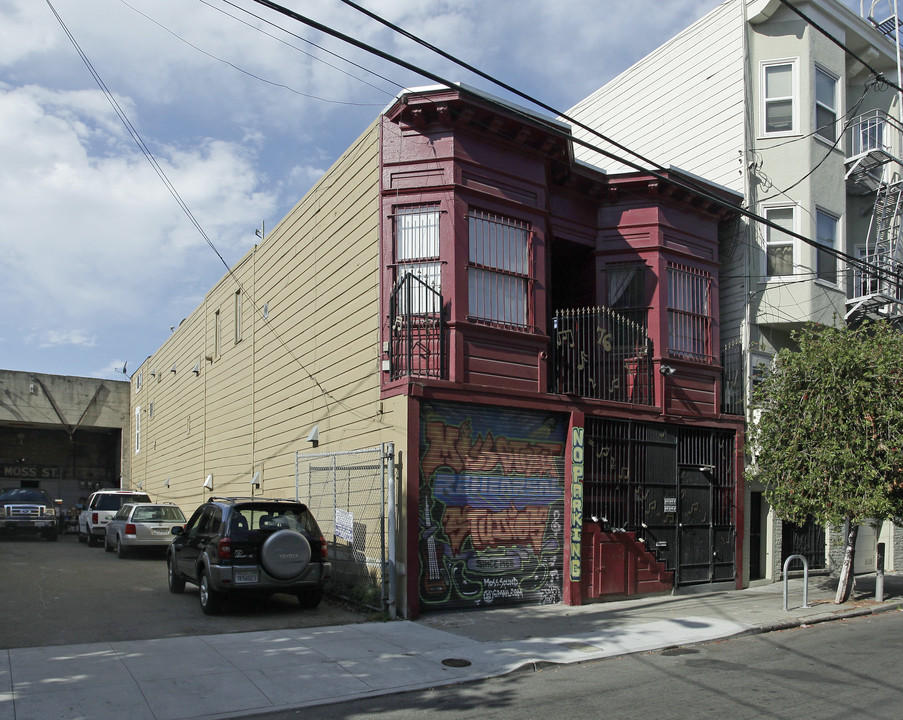 76 Moss St in San Francisco, CA - Building Photo