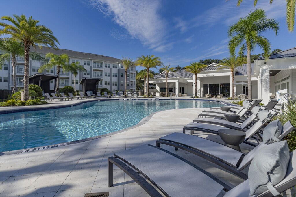 Sentosa Riverview Apartments in Riverview, FL
