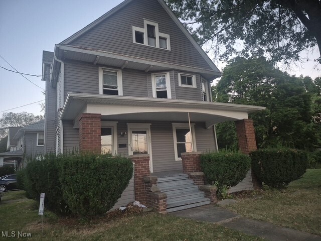 699 W Exchange St in Akron, OH - Building Photo