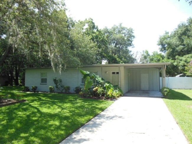 property at 404 Oakhurst St