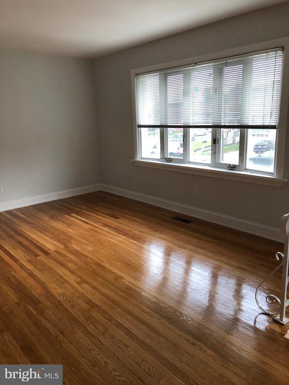 property at 3243 Lester Rd