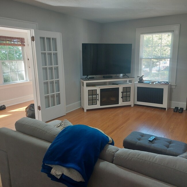 28 Washington Ave, Unit 2nd floor in Rutherford, NJ - Building Photo - Building Photo