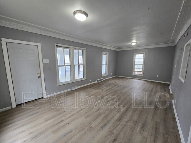 1406 Mulberry St in Waterloo, IA - Building Photo - Building Photo