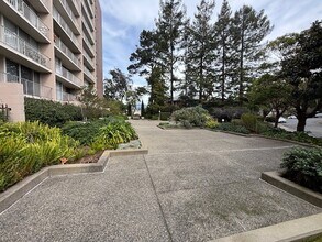 1 Kelton Ct in Oakland, CA - Building Photo - Building Photo