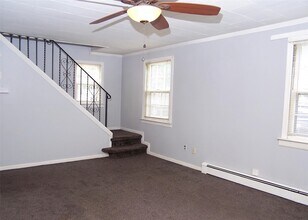 152 W Yaphank Rd in Coram, NY - Building Photo - Building Photo