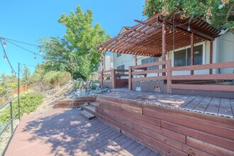 4895 Santa Barbara Ave in Sparks, NV - Building Photo - Building Photo