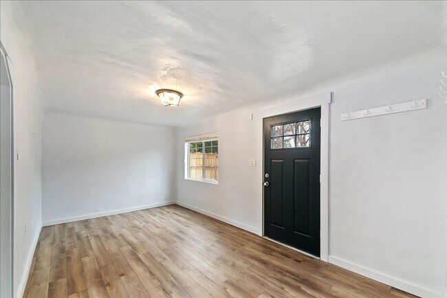 2119 W Dora St in Boise, ID - Building Photo - Building Photo