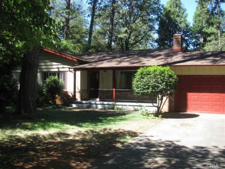 6407 Parkwood Way in Paradise, CA - Building Photo