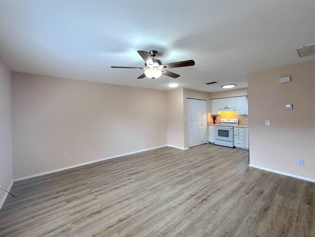 13911 First St in Ft. Myers, FL - Building Photo - Building Photo