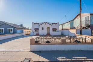 745 E Pierce St in Phoenix, AZ - Building Photo