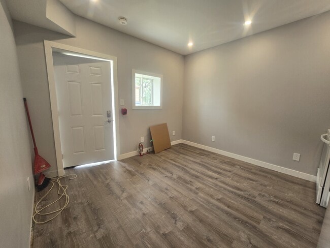 337 Grenville Ave in Thunder Bay, ON - Building Photo - Building Photo