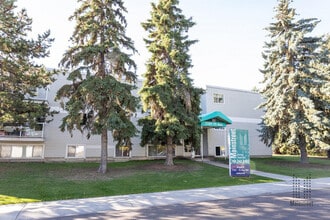 Argyll Apartments in Edmonton, AB - Building Photo - Building Photo