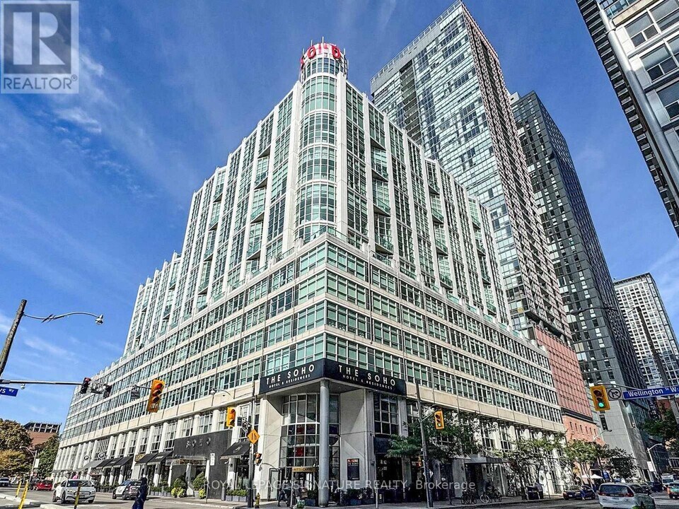36 Blue Jays Way in Toronto, ON - Building Photo