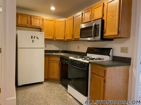 1254 Commonwealth Ave, Unit 7 in Boston, MA - Building Photo