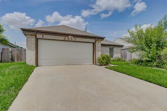 2511 Planters Row in Sugar Land, TX - Building Photo - Building Photo