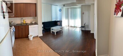 5740 Yonge St in Toronto, ON - Building Photo - Building Photo