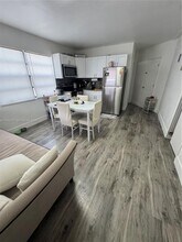 10245 SW 37th Terrace in Miami, FL - Building Photo - Building Photo