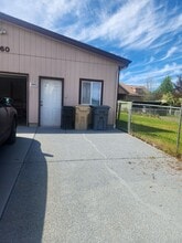 160 N 7th St in Monroe, OR - Building Photo - Building Photo