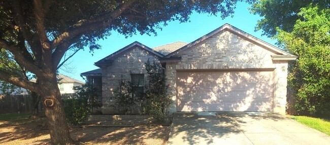 1716 Amistad Way in Round Rock, TX - Foto de edificio - Building Photo