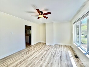 5435 Lantana Ave in Charlotte, NC - Foto de edificio - Building Photo