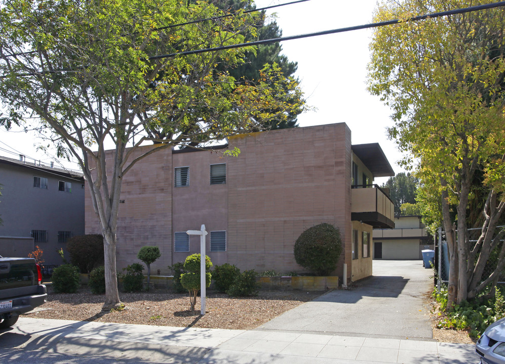 391 Curtner Ave in Palo Alto, CA - Foto de edificio