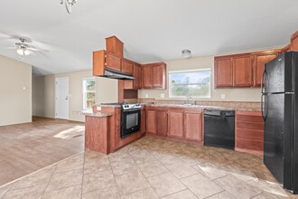 15666 Country Walk Dr in Lindale, TX - Building Photo - Building Photo