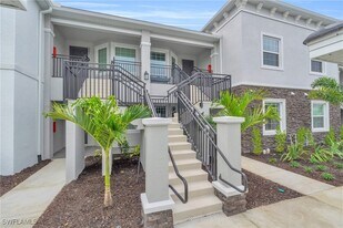 11811 Venetian Lagoon Dr in Ft. Myers, FL - Building Photo